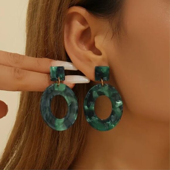 Private Label Jewelry - NEW Emerald Green French Acetate Geometric Drop Earrings